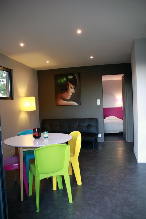 Gite La Cerise Qui Rit La Cresse Zimmer foto